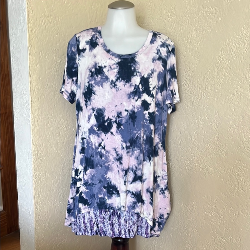 LOGO by Lori Goldstein 2 pc. Blue and White Ruched Tunic set